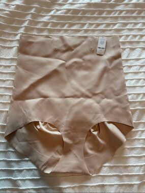 Understance Sculpt Ultra High-rise Champagne Brief